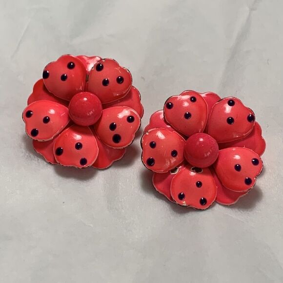 Vintage Hot Pink Polka Dot Flower earrings - Picture 4 of 4